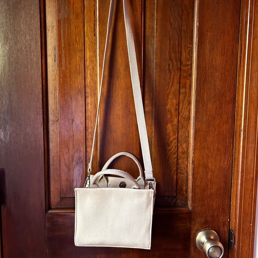 Brandon Blackwood Tan Canvas Tote - Picture 6 of 12